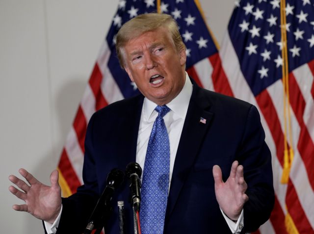 Κοροναϊός: Ο Τραμπ επιμένει να υπερασπίζεται τη χρήση υδροξυχλωροκίνης