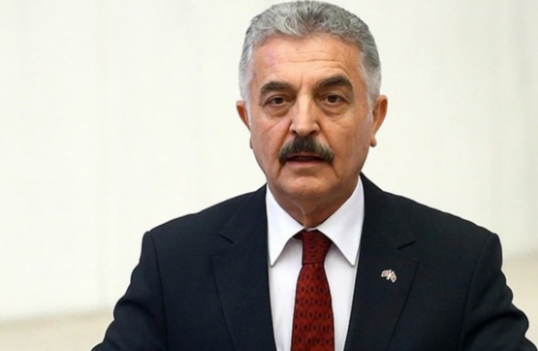 Παραλήρημα τούρκου εθνικιστή κατά Ελλήνων: «Ίσως χρειαστεί να κολυμπήσετε μέχρι τη Σικελία»