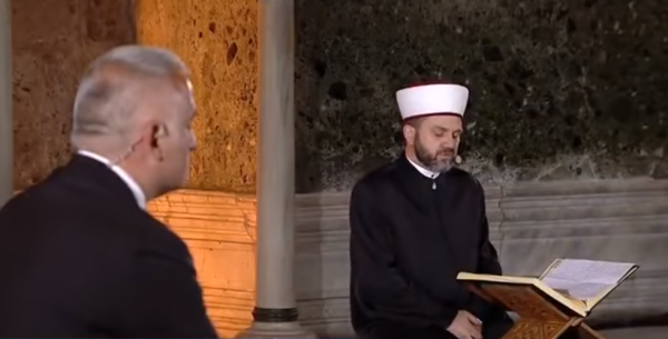 Άμεση απάντηση ΥΠΕΞ στη φιέστα Ερντογάν: Προσβολή η ανάγνωση του Κορανίου στην Αγία Σοφία