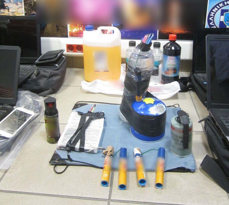 Συνελήφθησαν την ώρα που έβαζαν γκαζάκια σε σπίτι πρώην υπουργού