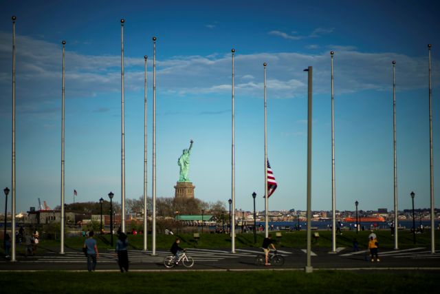 Νέα Υόρκη: Τις φάσεις επανεκκίνησης της οικονομίας παρουσίασε ο Κουόμο