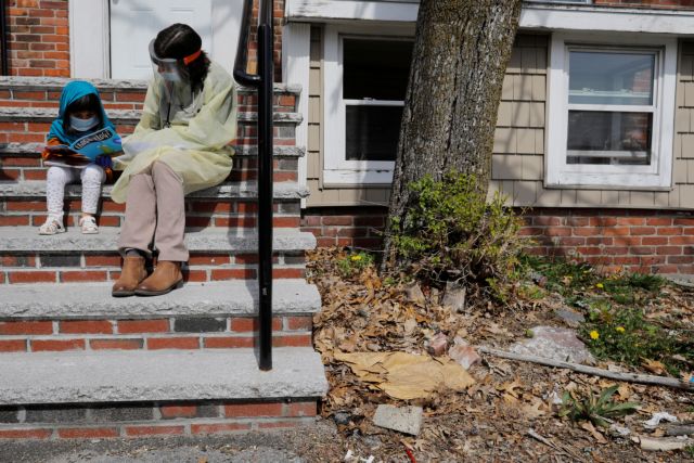 Κοροναϊός : Μεγαλύτερο το πλήγμα για τις μητέρες μετά την άρση των lockdown