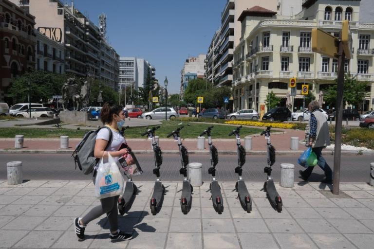Επιδοτήσεις σε ηλεκτρικά αυτοκίνητα, σκούτερ και ποδήλατα