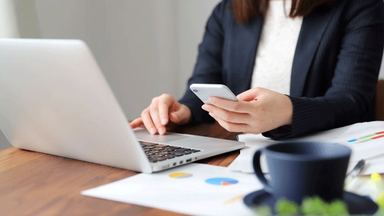 ΚΕΠΕ: Τρεις στους δέκα Έλληνες θα μπορούσαν να εργαστούν από το σπίτι