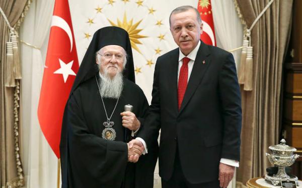 Γιατί οι Τούρκοι έβαλαν στο στόχαστρο τον Οικουμενικό Πατριάρχη