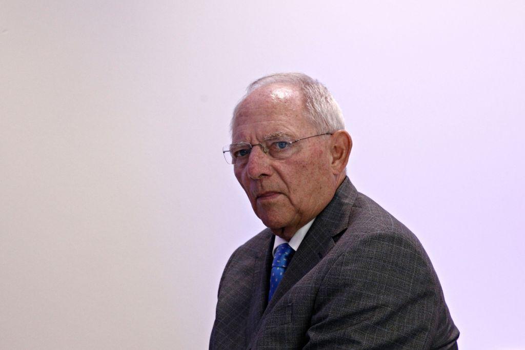 Νέα δήλωση Σόιμπλε: Αμφισβητεί την προτεραιότητα προστασίας της ανθρώπινης ζωής