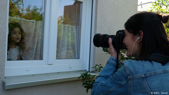 Καθημερινοί ήρωες: η φωτογράφος της πανδημίας