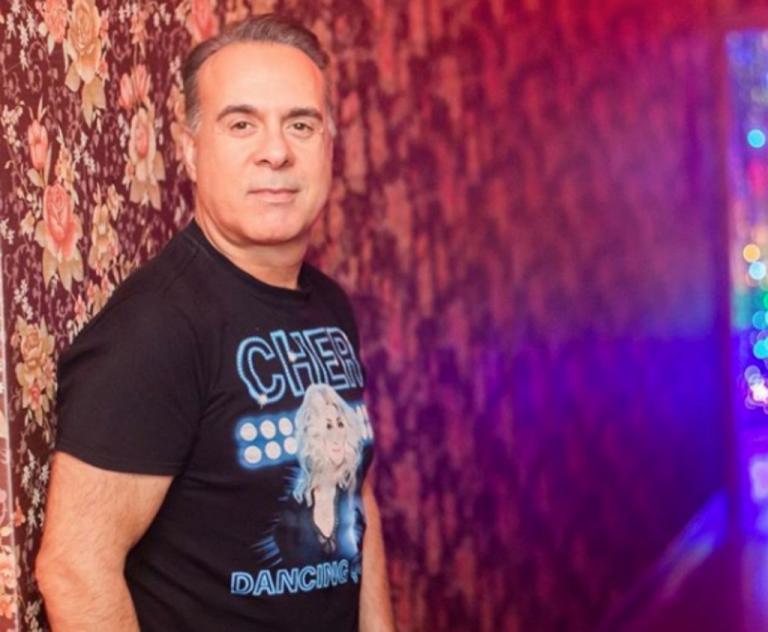 Φώτης Σεργουλόπουλος: «Απαγορεύουν στον σύντροφό μου να γίνει ο δεύτερος γονιός»