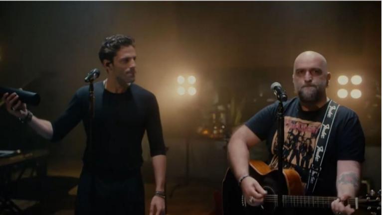 Τρεις μοναδικές στιγμές από τη συναυλία του Κ. Αργυρού στο Mega