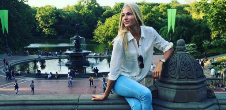 Παγκόσμια πρωταθλήτρια στίβου είχε πρόταση 200.000 ευρώ μηνιαίως για να γίνει συνοδός πολυτελείας (pics)