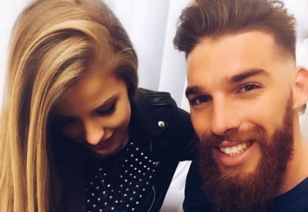 Η γυναίκα του Ζοσέ Σα γυμνή στην μπανιέρα της