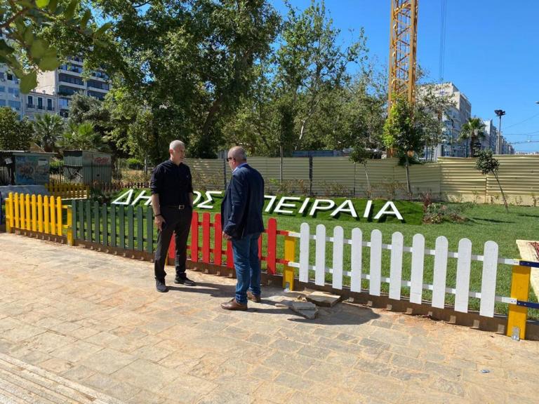 Αναπλάσεις πρασίνου και φυτεύσεις εποχιακών λουλουδιών από τον Δήμο Πειραιά