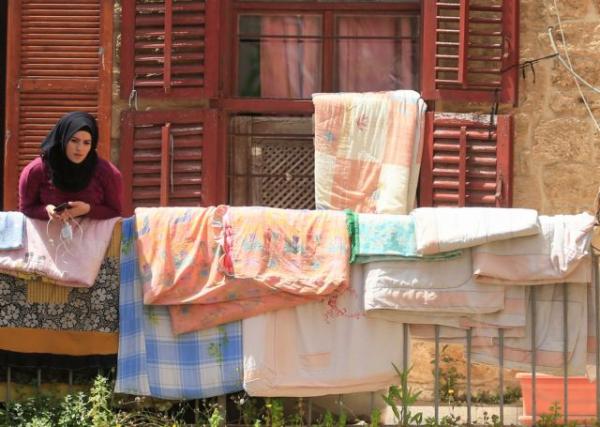 Έρευνα: Οι γυναίκες «σήκωσαν» το μεγαλύτερο βάρος του νοικοκυριού στο lockdown