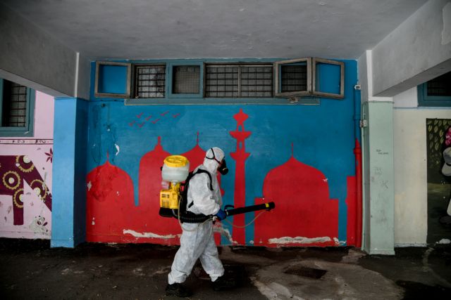Δήμος Αθηναίων: Απολυμάνσεις στα λύκεια – Εφοδιάζονται με αντισηπτικά και απολυμαντικά
