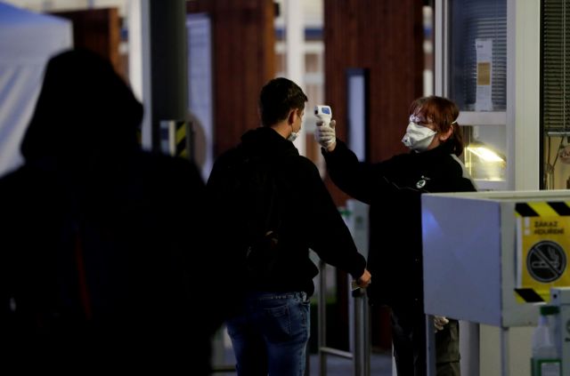 Τσεχία: Ανοίγει τις κινηματογραφικές αίθουσες, αλλά χωρίς… ποπκορν