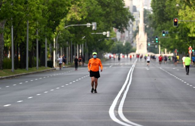 Ισπανία: Σταδιακή άρση της καραντίνας – Προειδοποίηση Σάντσεθ ότι ο ιός καραδοκεί