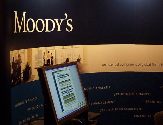 Moody’s: Παροδικό το σοκ του κοροναϊου, βελτιώνεται το προφίλ της Ελλάδας