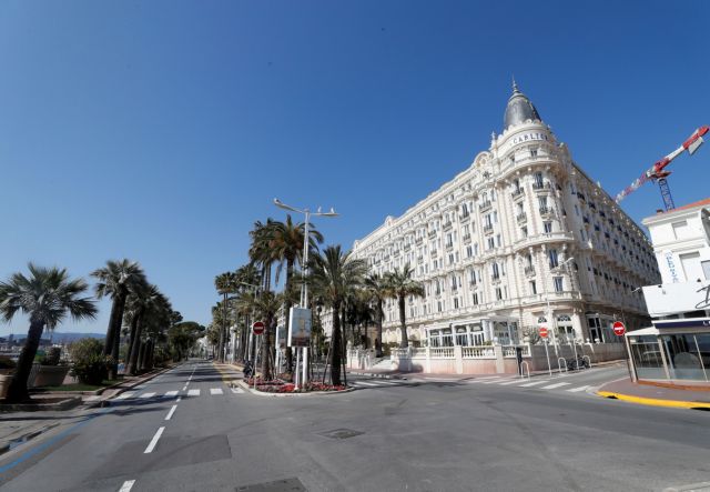 Κάννες :  Απίστευτο θέαμα – Αγριογούρουνο κάνει τη βόλτα του στην έρημη Κρουαζέτ