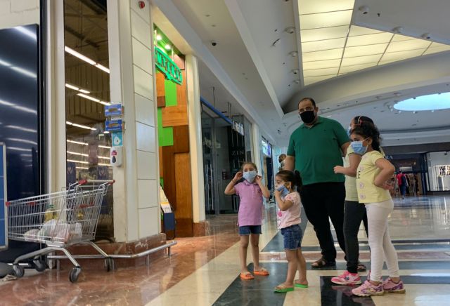 Κοροναϊός : Υποχρεωτική η χρήση μάσκας σε δημόσιους χώρους στην Αίγυπτο