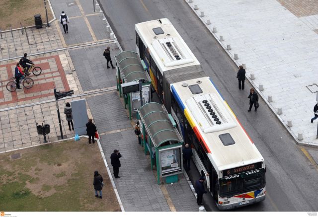 Τρύπα σε λεωφορείο του ΟΑΣΘ – Παραλίγο να χτυπήσει μια γυναίκα
