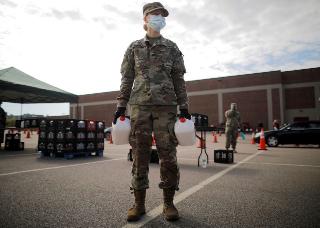 ΗΠΑ : Ο κοροναϊός δυνητικά «αποκλείει» τη θητεία στον αμερικανικό στρατό