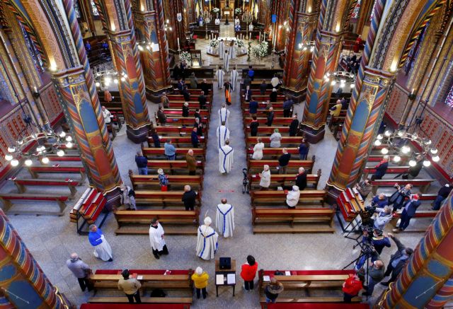 Κοροναϊός – Γερμανία : Περίπου 40 άνθρωποι μολύνθηκαν αφού παρέστησαν σε λειτουργία