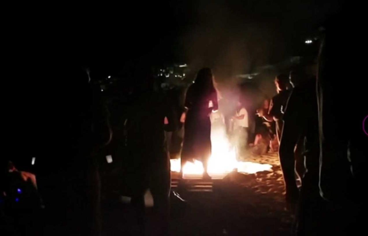 Μύκονος: Έξαλλο πάρτι 100 ατόμων εν μέσω κοροναϊού – Με μουσική και φωτορυθμικά