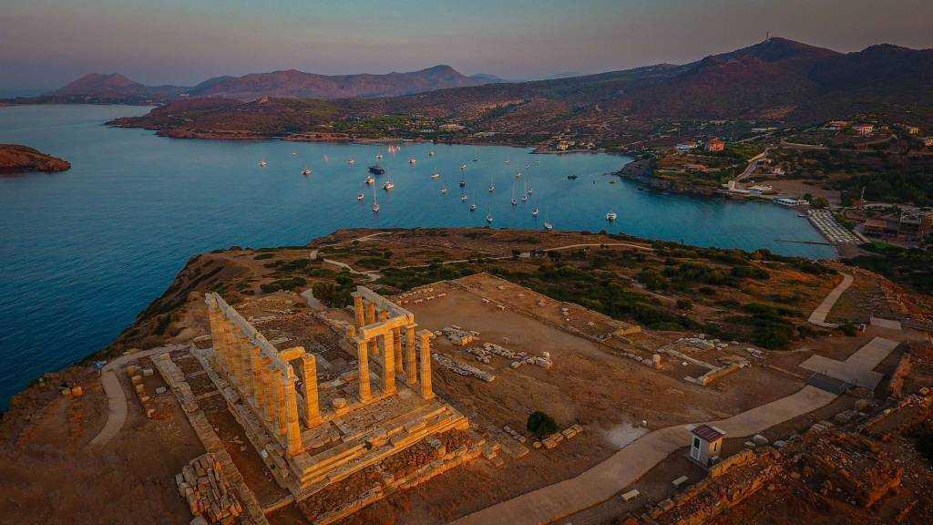Greek tourism confederation says European Commission plan can help put the sector on track