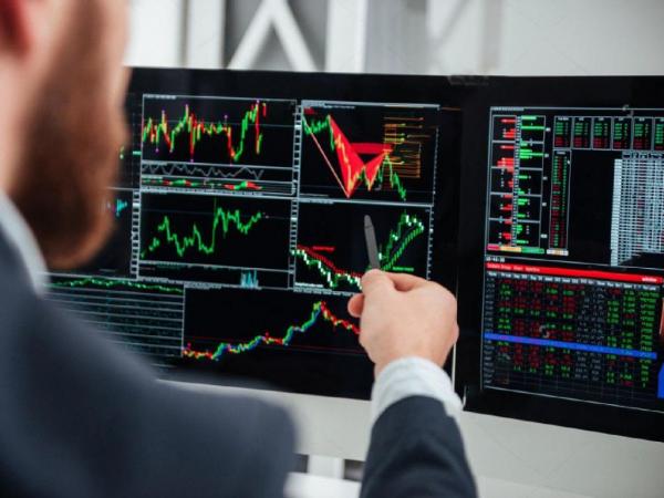 Λονδίνο: Πτώση στο χρηματιστήριο μετά τις απειλές Τραμπ κατά Κίνας