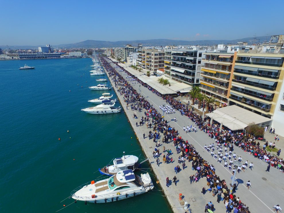 Κοροναϊός: Κατέκλυσαν τις παραλίες και τα πάρκα οι Βολιώτες