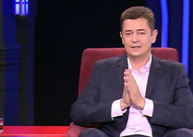 Αντώνης Σρόιτερ : Έτοιμος να κλείσει τις κόρες του σε… μοναστήρι!