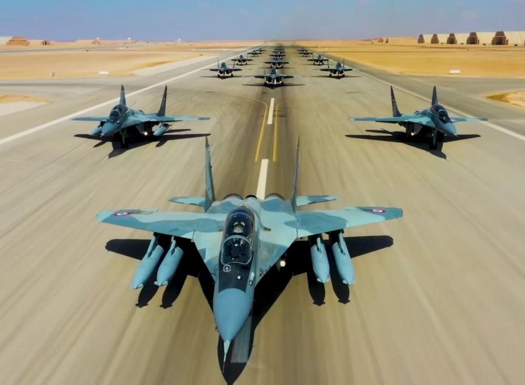 «Να καούν!»: Ο Χαφτάρ διατυμπανίζει ότι διαθέτει ρωσικά μαχητικά και προκαλεί τον Σάρατζ