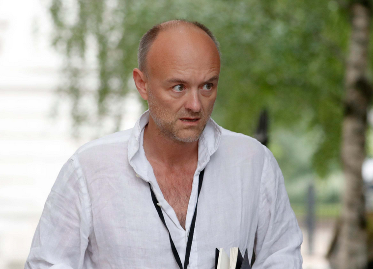 Βρετανία: Κόμματα της αντιπολίτευσης ζητούν παραίτηση του Κάμινγκς