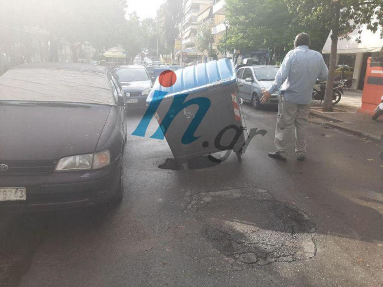 Καθίζηση σε δρόμο στο Παλαιό Φάληρο λόγω κακοκαιρίας