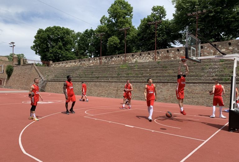 Ερυθρός Αστέρας: Ξεκίνησε τις προπονήσεις σε ανοιχτό γήπεδο