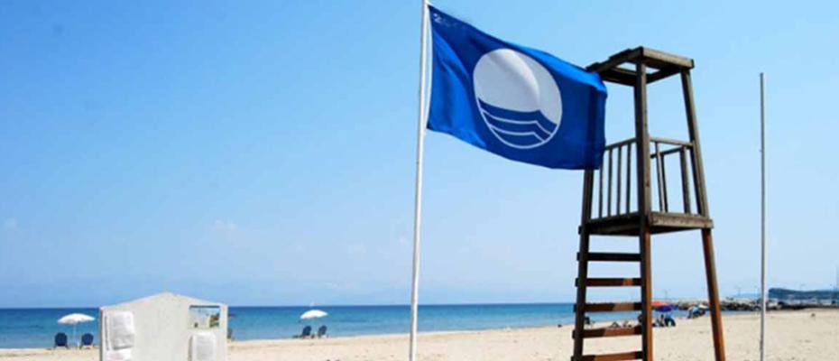 Γαλάζιες σημαίες 2020: 2η παγκοσμίως η Ελλάδα – Οι τρεις περιφέρειες που βγήκαν πρωταθλήτριες