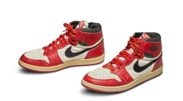 Τα παπούτσια του Τζόρνταν, η δημοπρασία και τα 150 χιλιάδες δολάρια