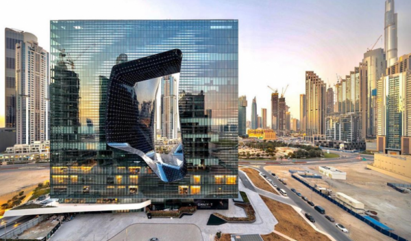 ME Dubai: Tο μοναδικό ξενοδοχείο στον κόσμο που σχεδίασε η  Zaha Hadid