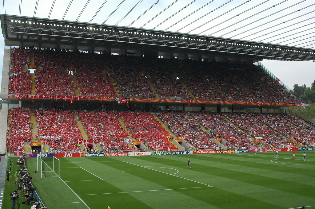 Κοροναϊός : Ο κίνδυνος μόλυνσης σε ποδοσφαιρικό ματς είναι μικρός