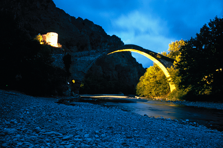 Γιαννιώτικα γεφύρια : Αριστουργήματα της λαϊκής αρχιτεκτονικής