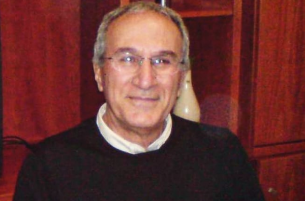 Σοκάρει ο Αλέξης Κωστάλας : Ένα καλοκαίρι ολόκληρο έπλενα πιάτα σε ένα υπόγειο