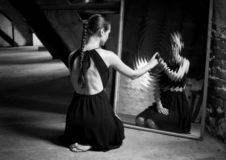 Προλετάριοι όλων των χωρών, τρέξτε στα κομμωτήρια να κάνετε beaute