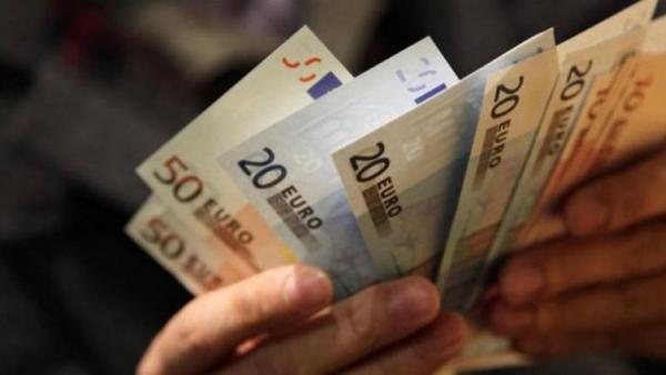 Επίδομα 800 ευρώ: Οι νέες κατηγορίες που εντάχθηκαν – Πότε υποβάλλονται οι αιτήσεις