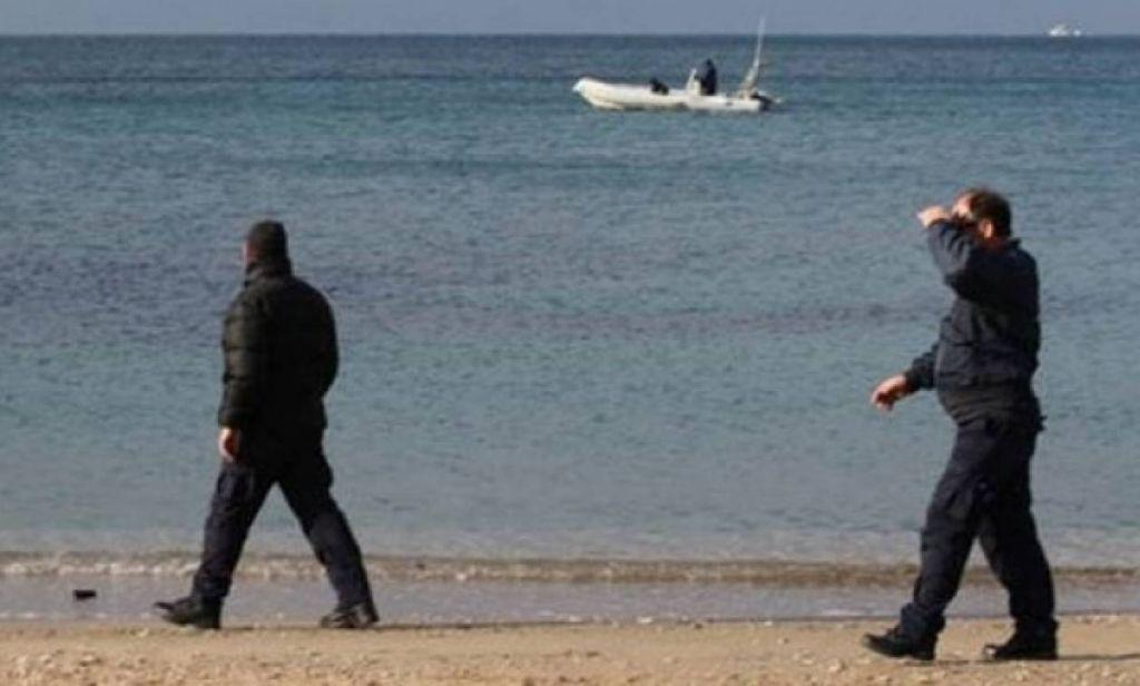 Θρίλερ στην Παλαιά Φώκαια : Ξεβράστηκε σορός άνδρα στην παραλία Θυμαρίου