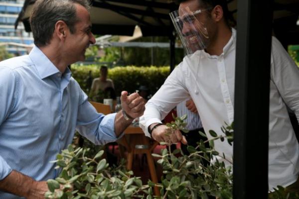 Μητσοτάκης: Έρχεται νέο ΕΣΥ και μείωση εργοδοτικών εισφορών – «Όχι» σε εκλογές και ανασχηματισμό