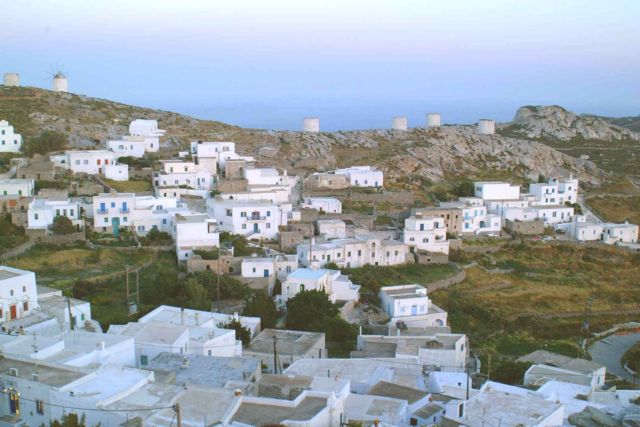 Το απέραντο γαλάζιο της Ελλάδας πόλος έλξης για ξένους τουρίστες - Ύμνοι από διεθνή ΜΜΕ