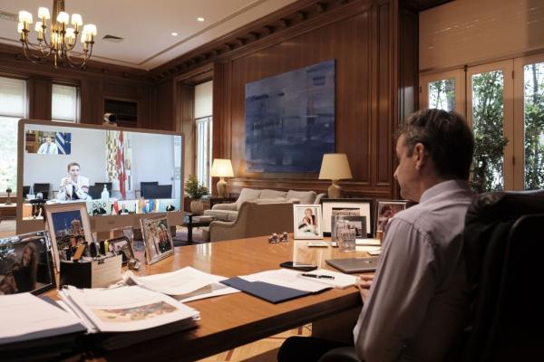 Κοροναϊός – άνοιγμα σχολείων : Τι συζήτησε ο Μητσοτάκης με ξένους ηγέτες