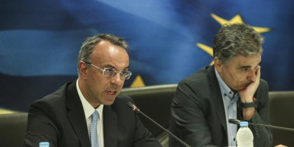 Νέα έντονη αντιπαράθεση Σταϊκούρα – Τσακαλώτου για μεσαία τάξη και μνημόνια