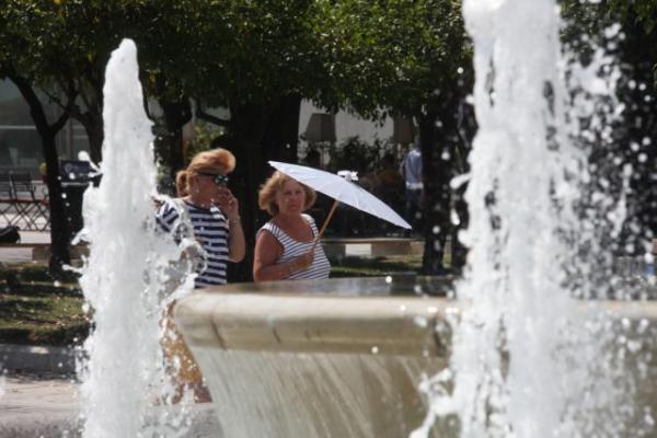 Τι συνιστά το υπουργείο Υγείας για την αντιμετώπιση του καύσωνα
