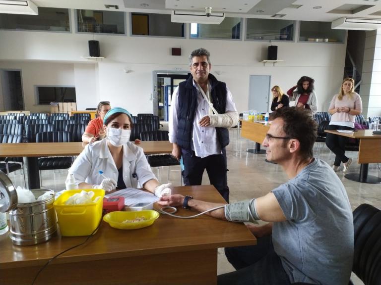 Αλληλεγγύη: Οι Έλληνες ανταποκρίνονται